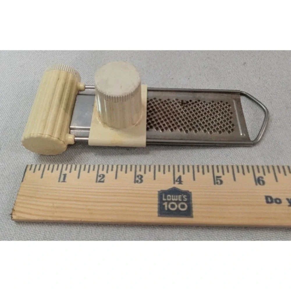 Vintage Rotary Cheese Grater Manual Hand Crank Cream Plastic Stainless Fair